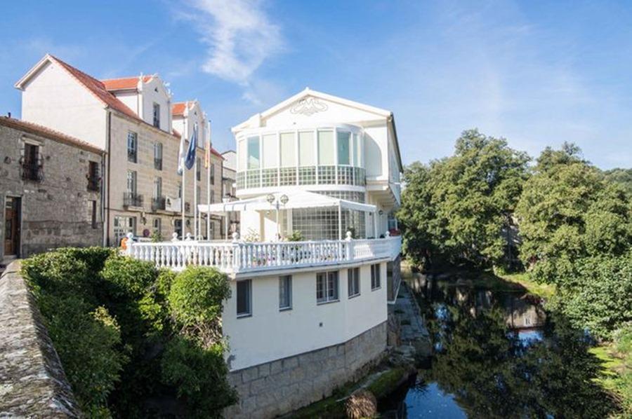 Hotel Ansuina Banos Del Molgas Exteriör bild