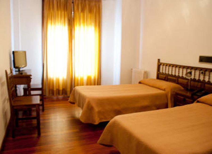 Hotel Ansuina Banos Del Molgas Exteriör bild