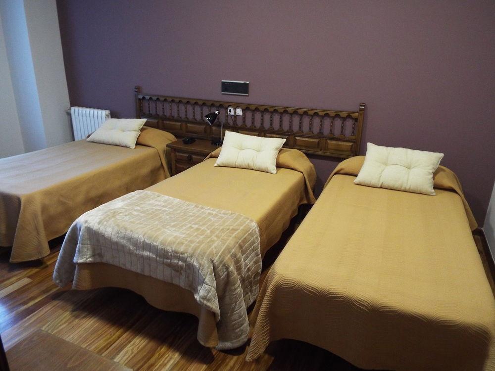 Hotel Ansuina Banos Del Molgas Exteriör bild